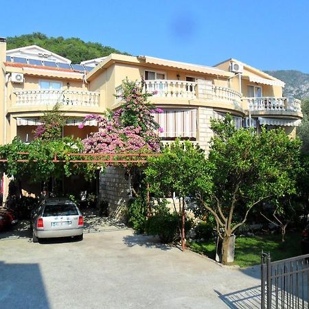 Apartments Kalluka スヴェティ・ステファン エクステリア 写真